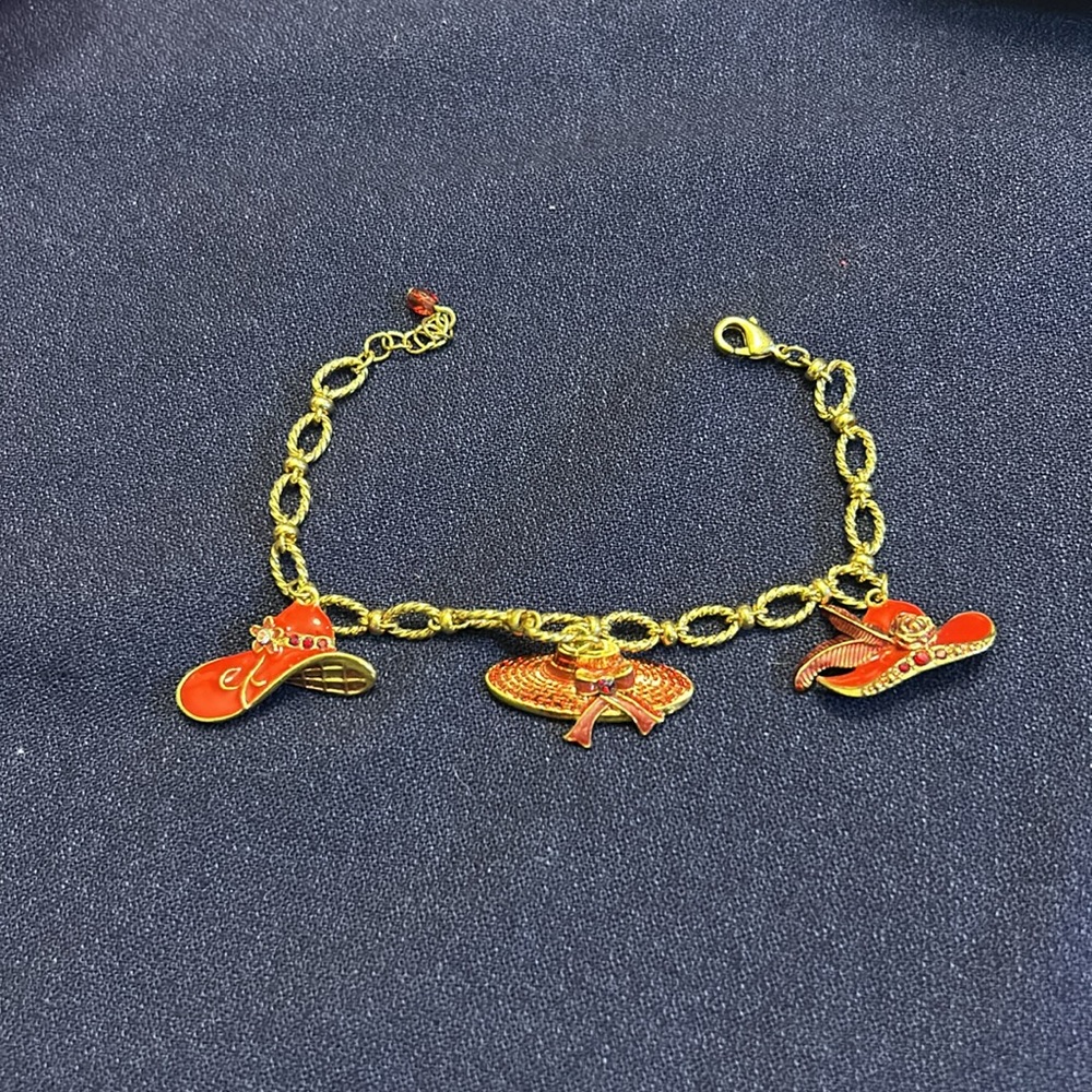 Avon Red Hat Society Gold Tone Charm Link Bracelet Lobster Close 7.5" - Picture 2 of 5